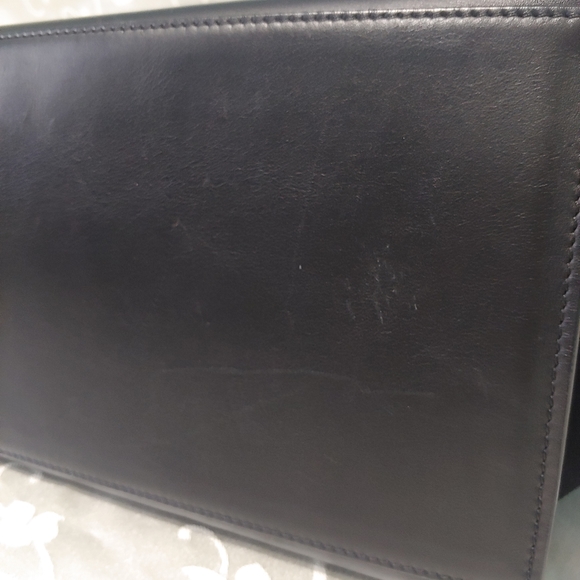 Celine Croc Embossed Medium Trapeze - Picture 7 of 16